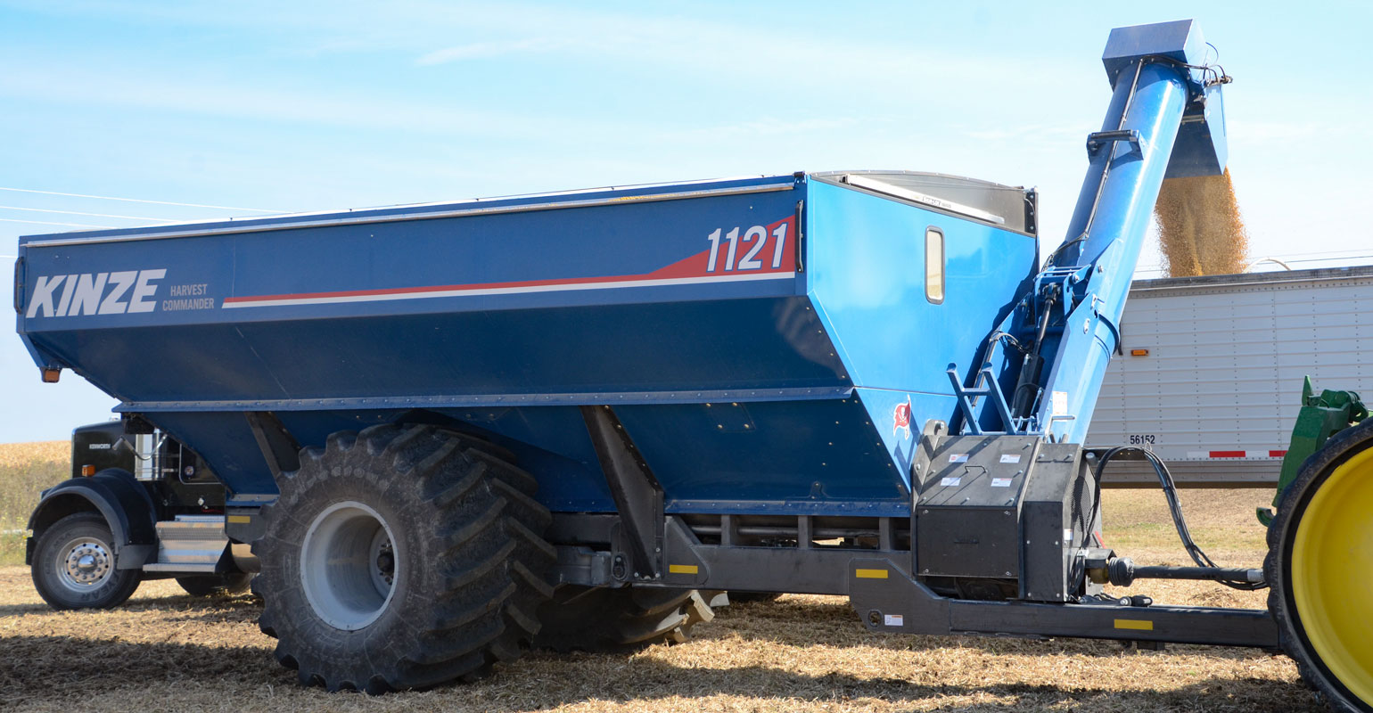 Kinze Revives Popular Grain Cart Model