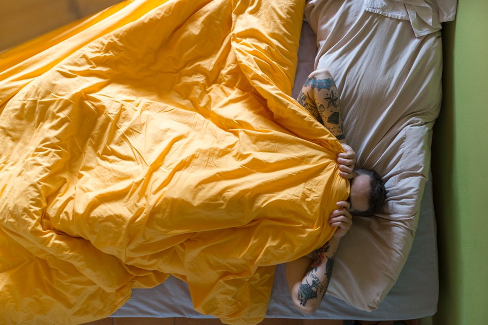 How to Choose a Mattress for Light Sleepers Sunrise by Emma