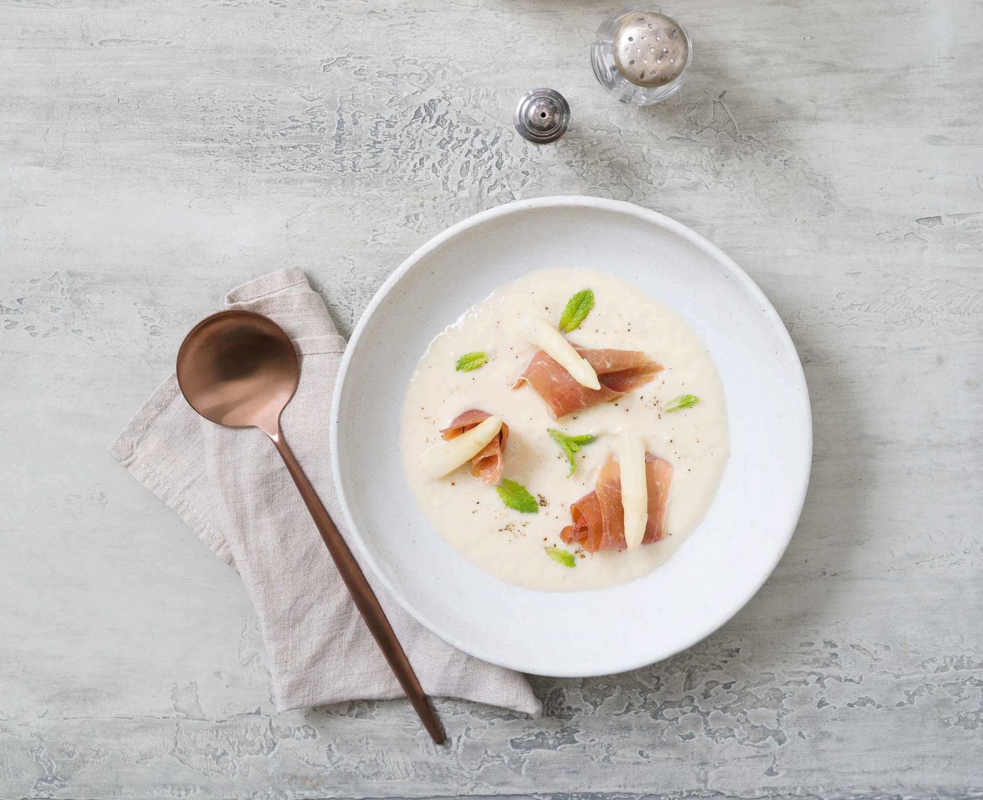 White asparagus soup