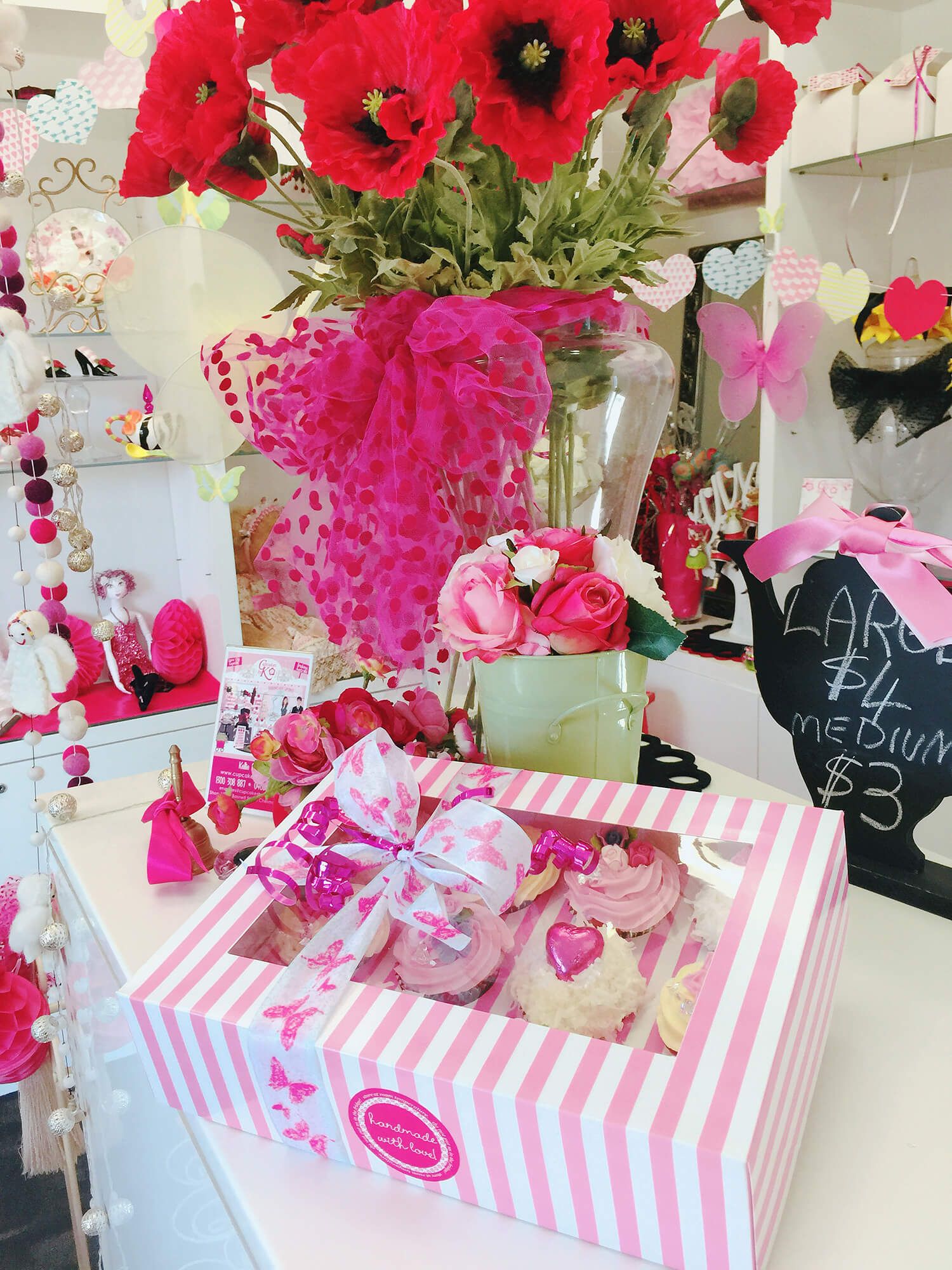 How One-Woman Bakes Over 1000 Cupcakes A Day With Miele