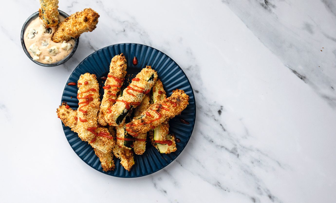 Zucchini fries with blue cheese dip and chilli sauce