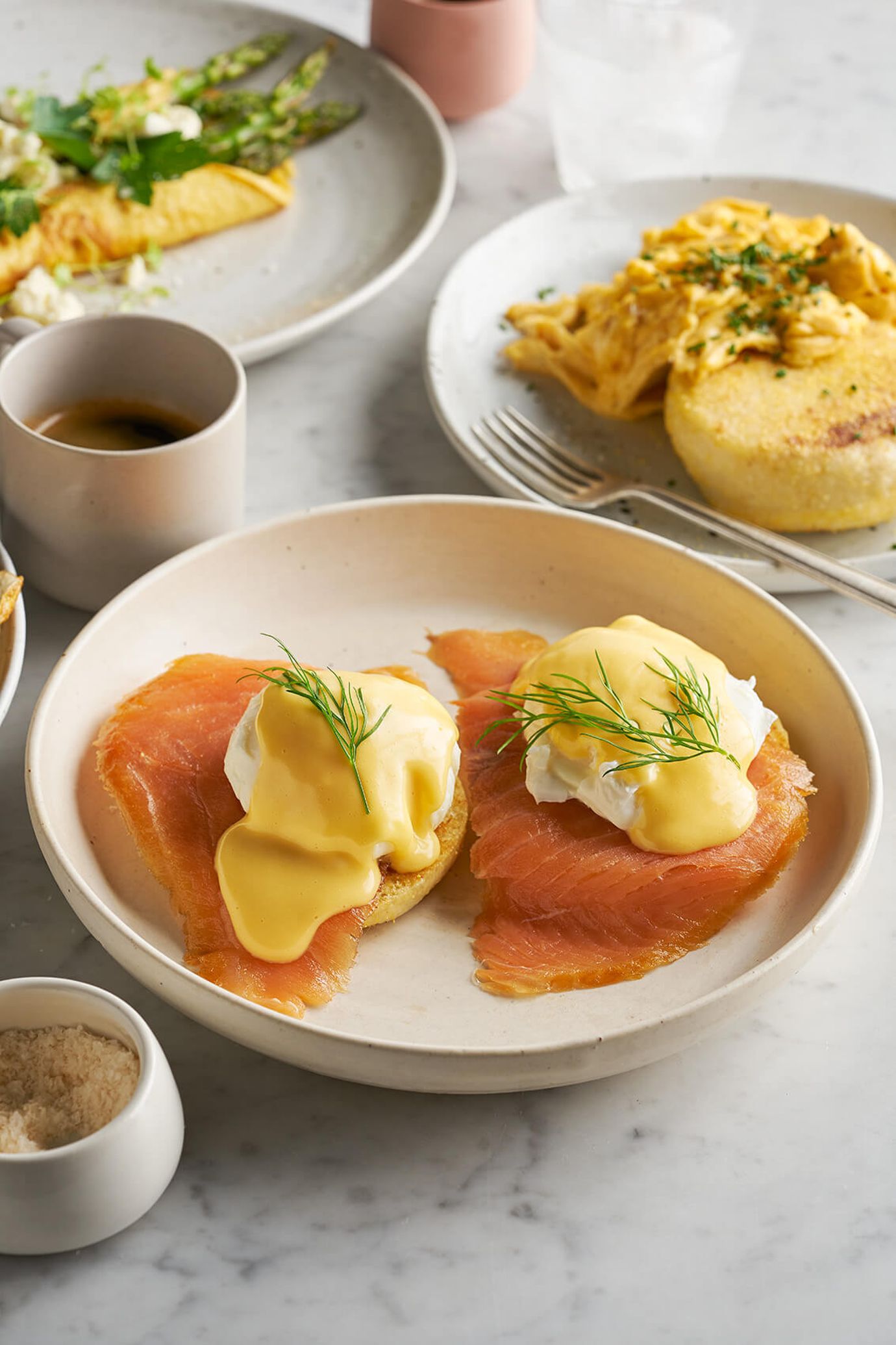 Eggs benedict royale