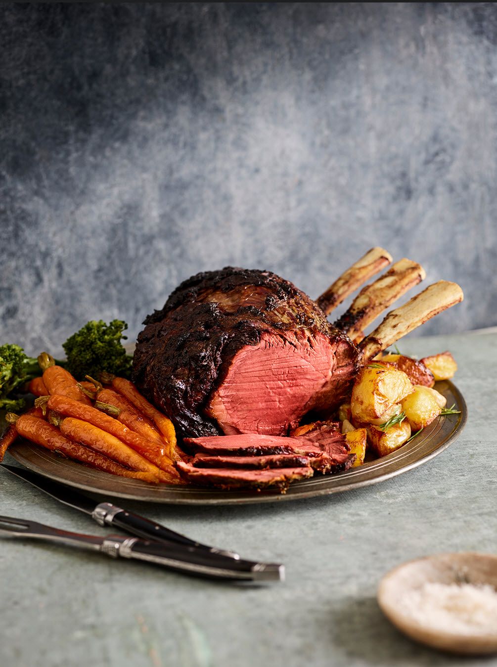 Standing rib roast
