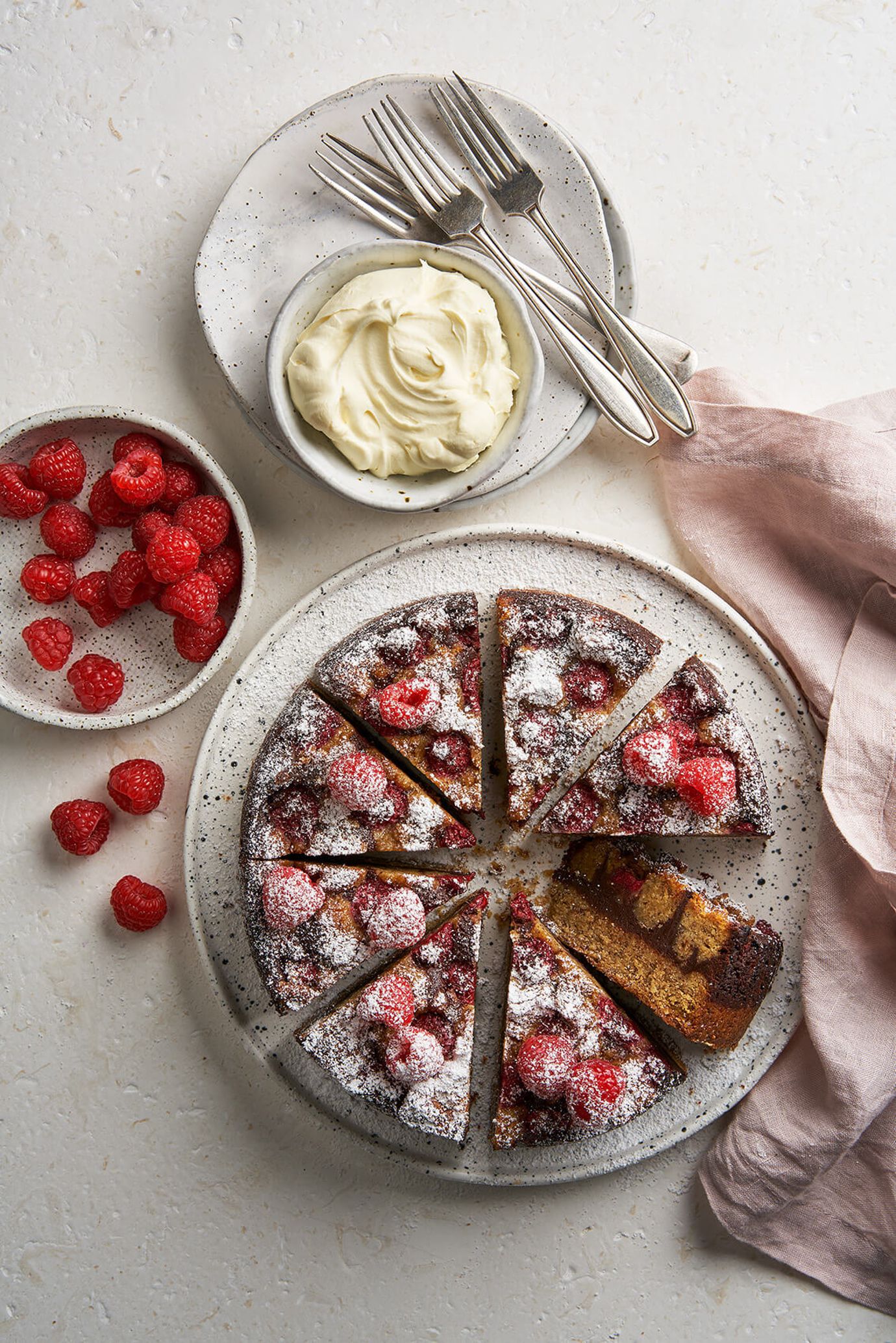 Hazelnut, chocolate and raspberry streusel cake