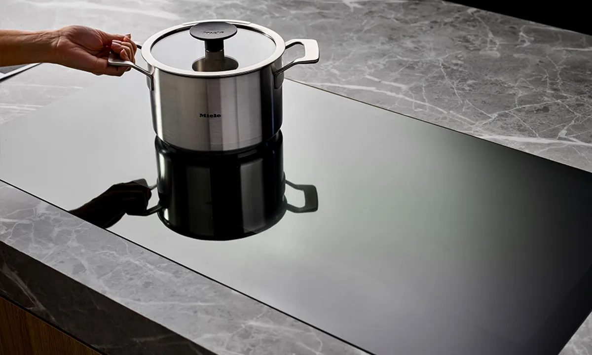Miele_Induction_Diamond_Finish.jpg