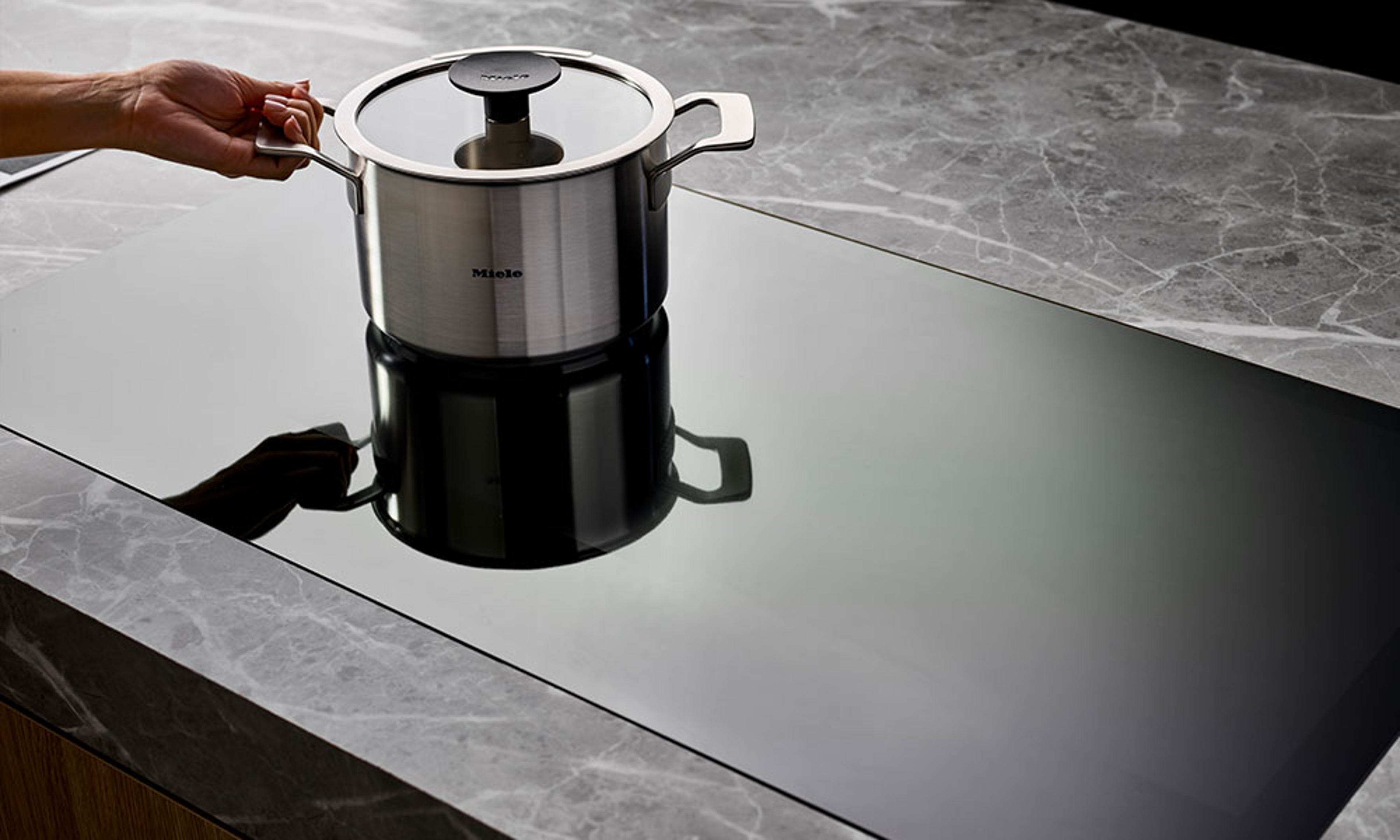 Miele_Induction_Diamond_Finish.jpg