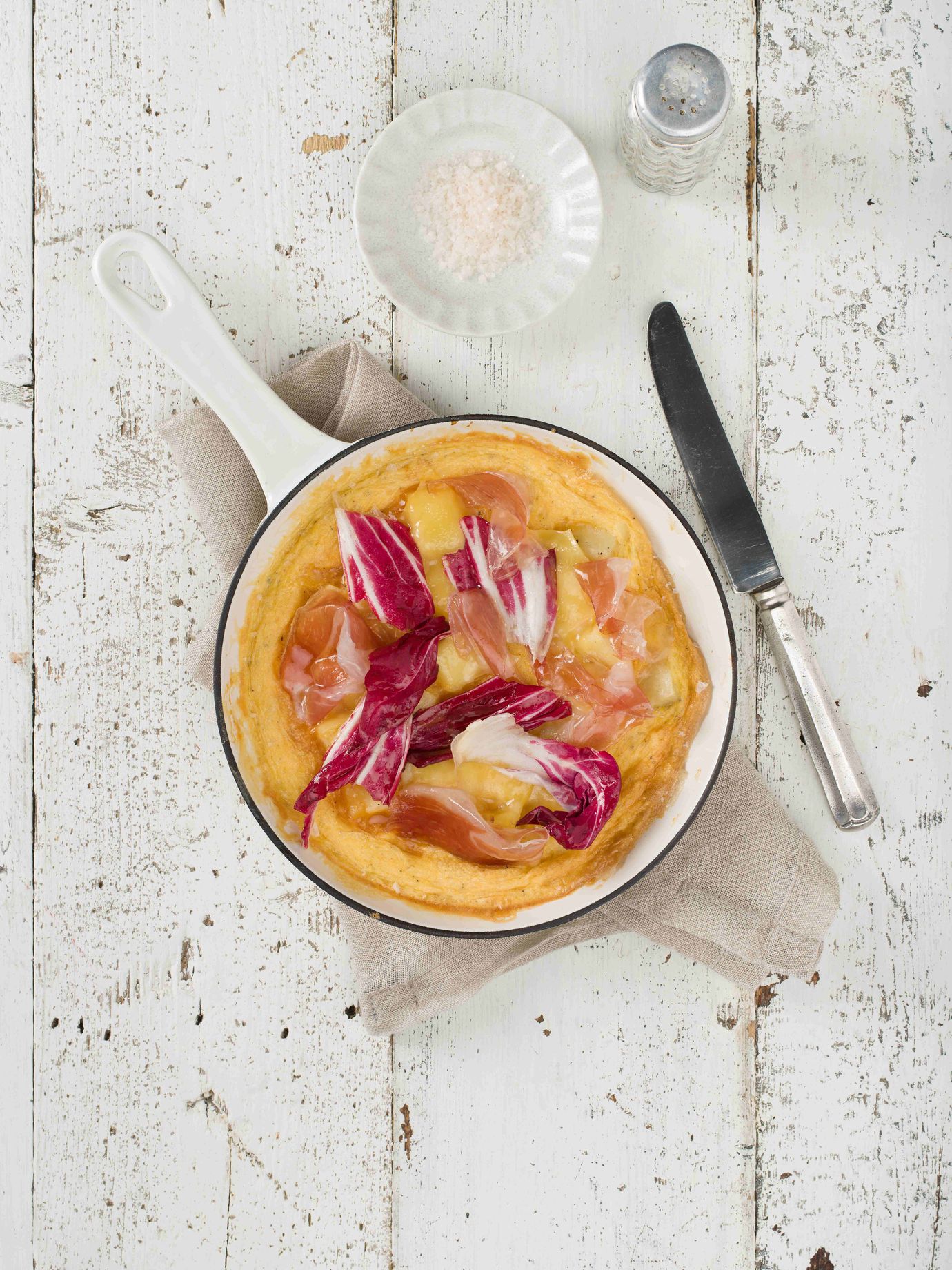 Raclette and prosciutto omelette