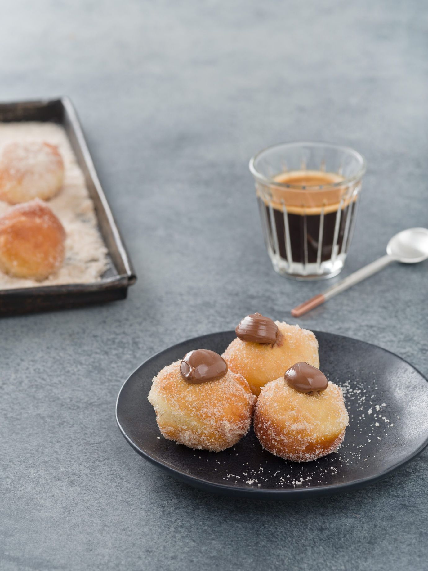 Nutella bomboloni (doughnuts)