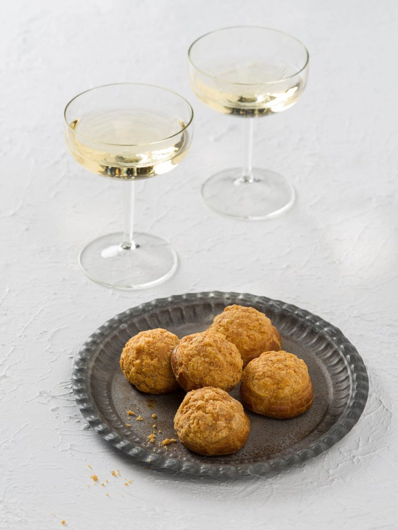 Cheese choux gougères