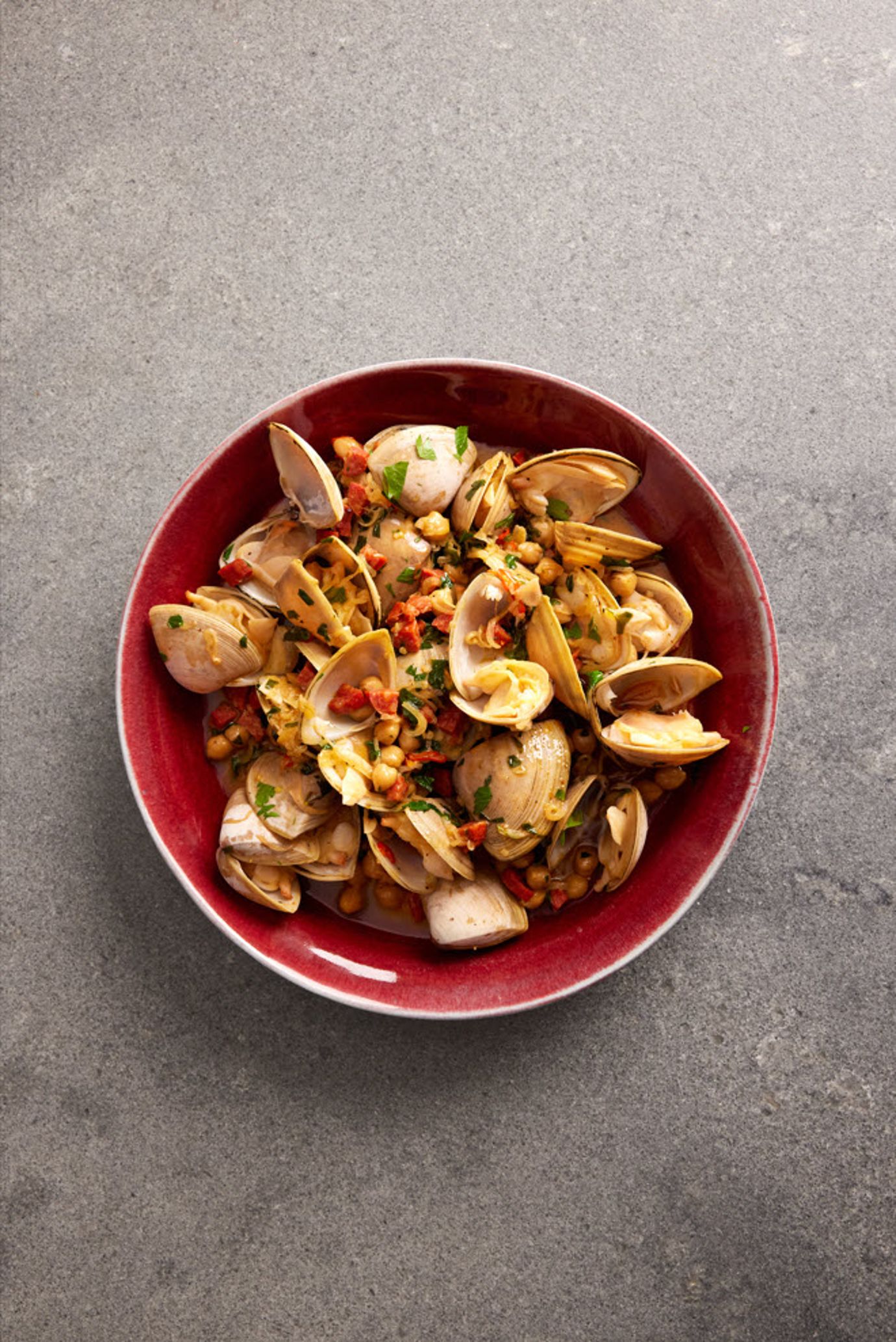 Cloudy Bay clams, chorizo and chickpeas