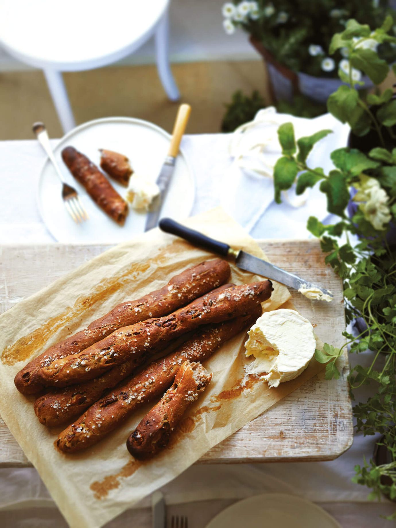 Fig and walnut ficelles