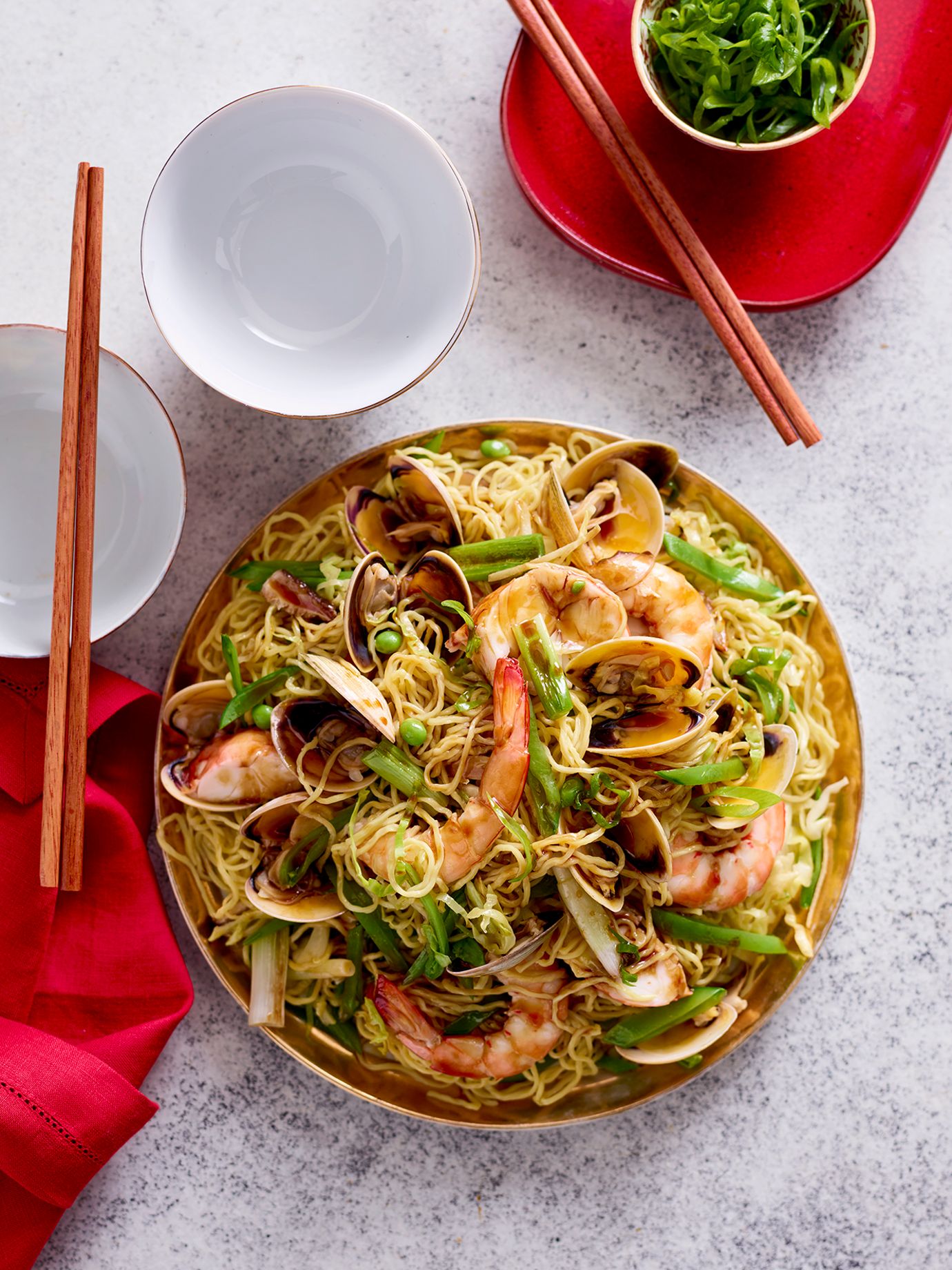 Seafood longevity noodles