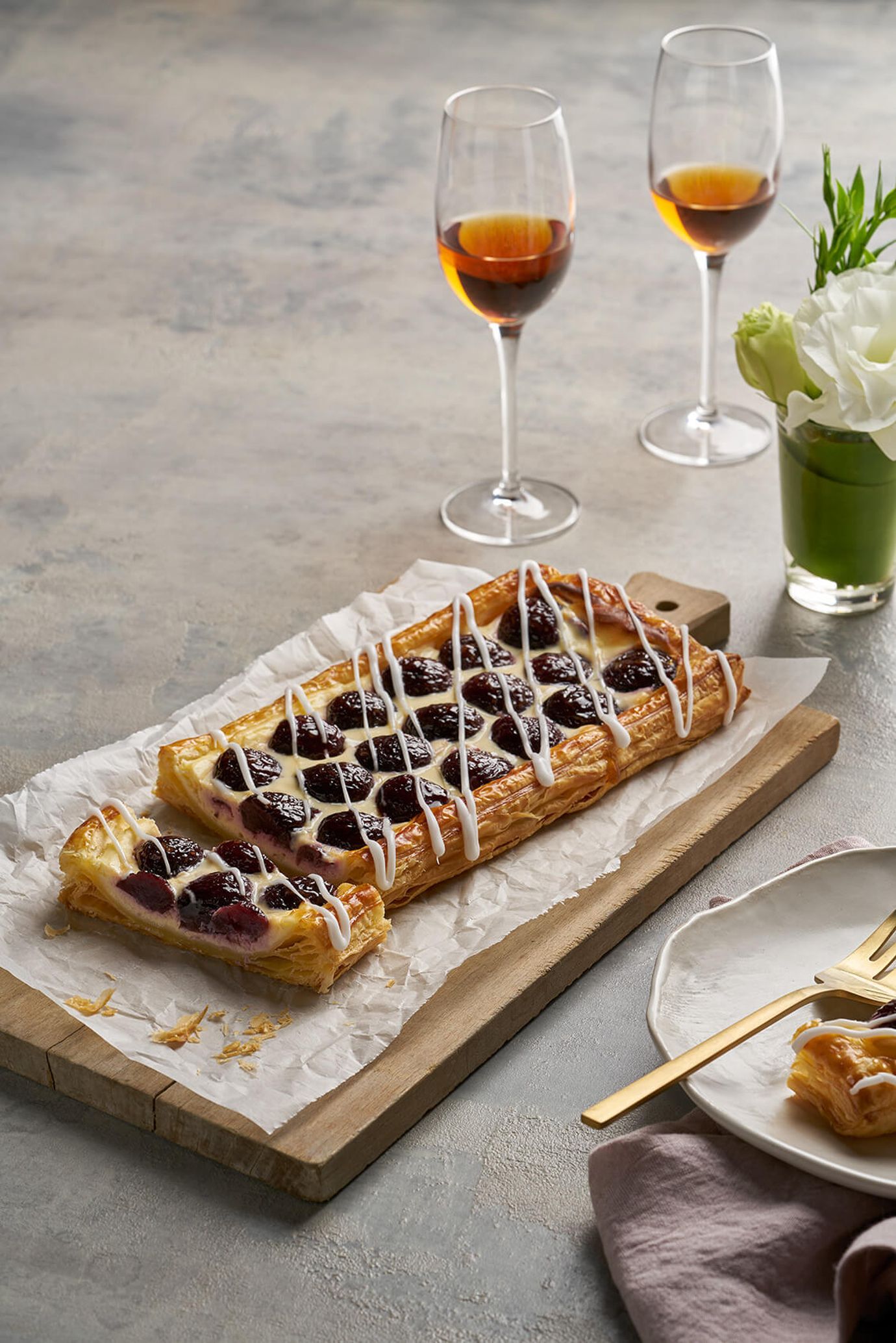 Sour cherry jalousie