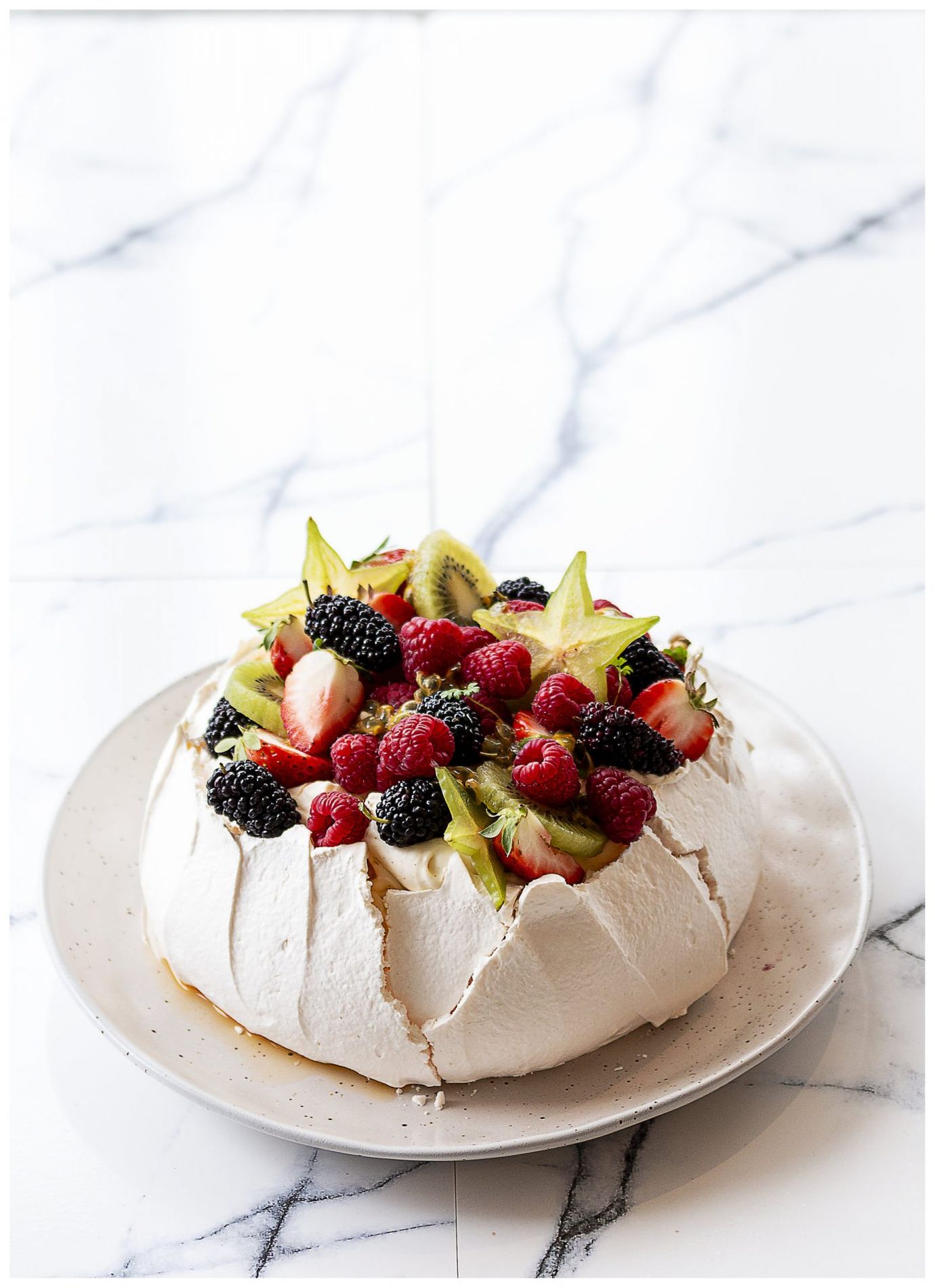 Traditional pavlova