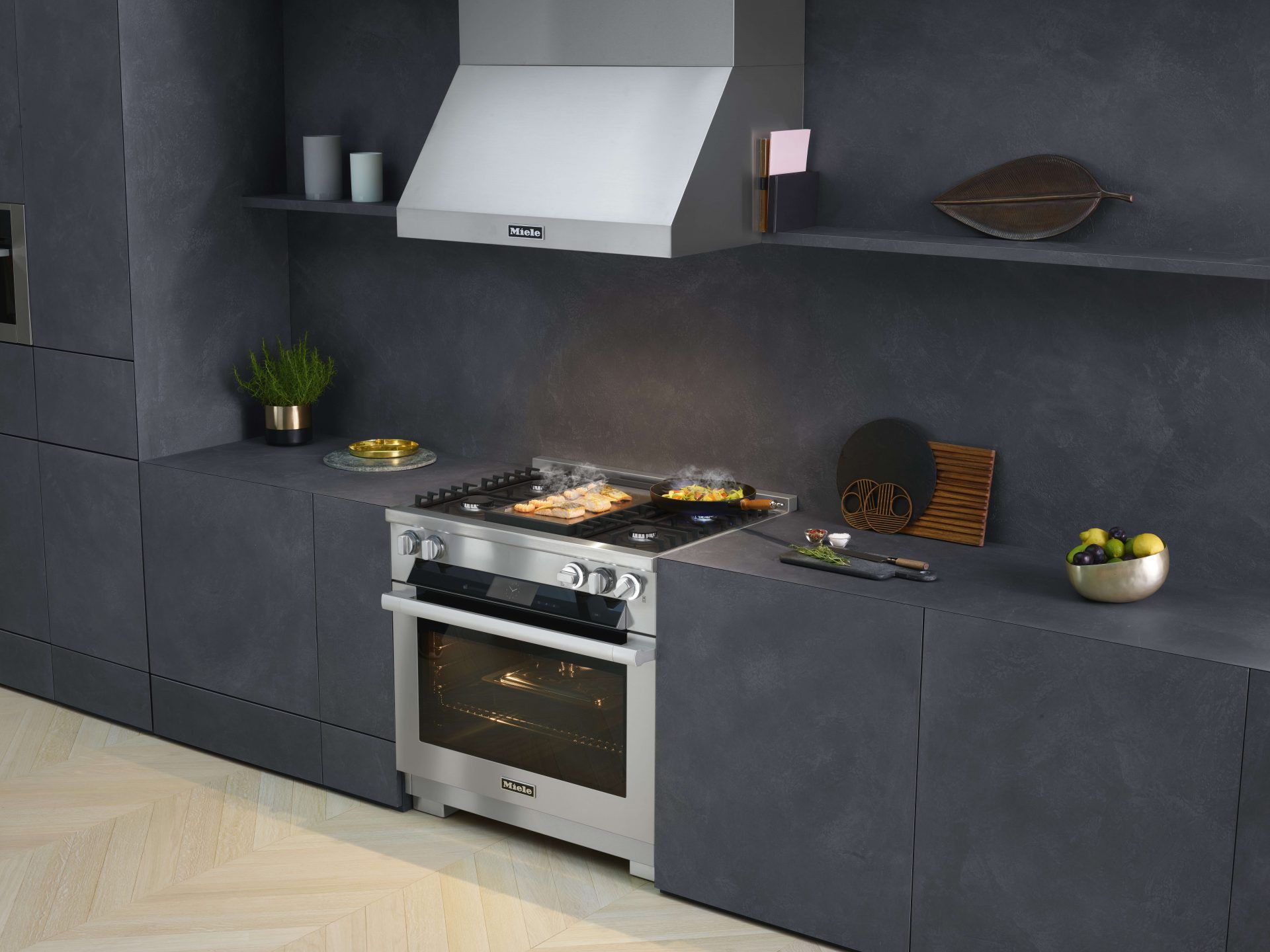 Restaurant style cooking made easy with our new Freestanding Cooker