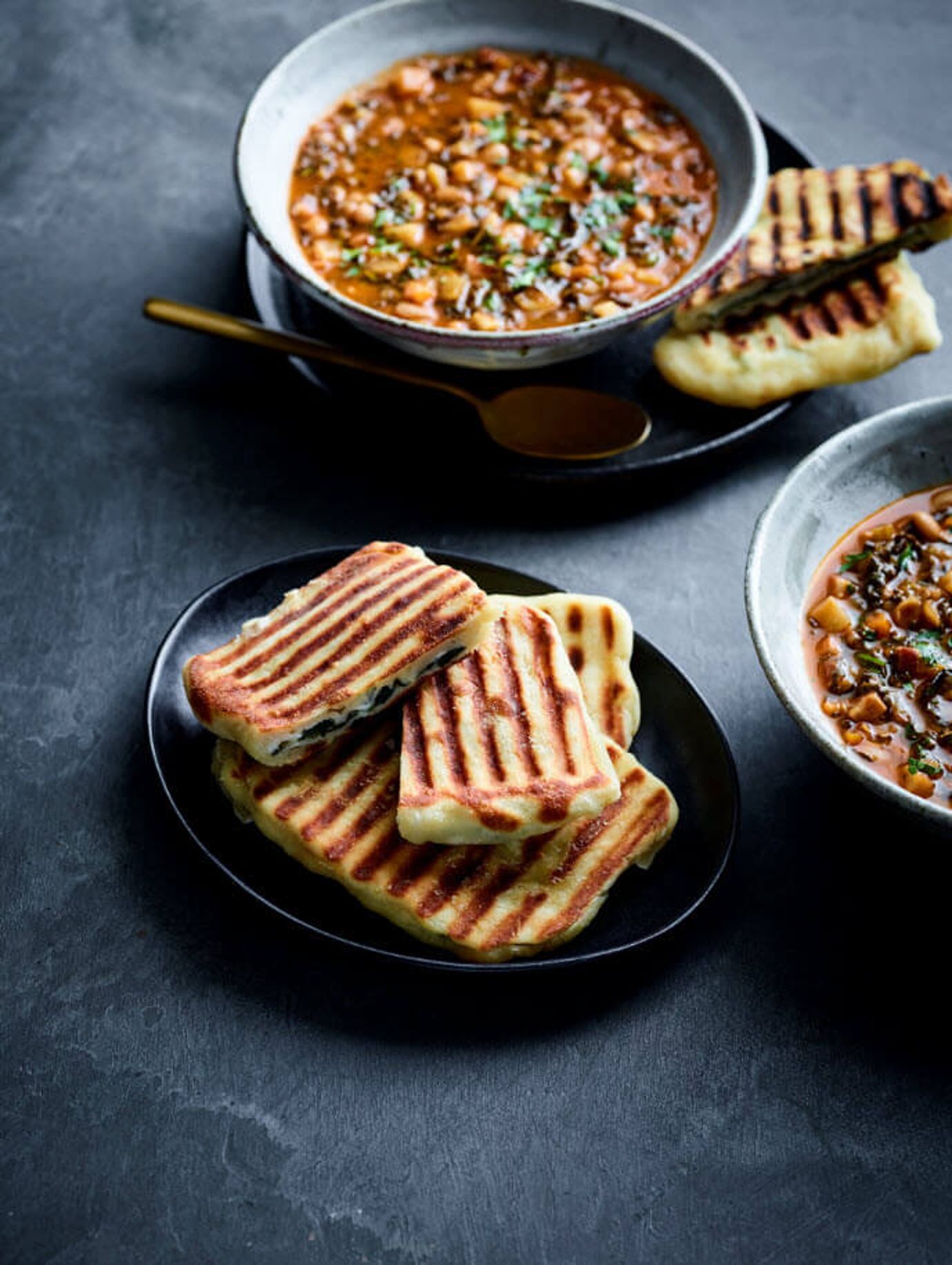 Flatbread with spinach and feta