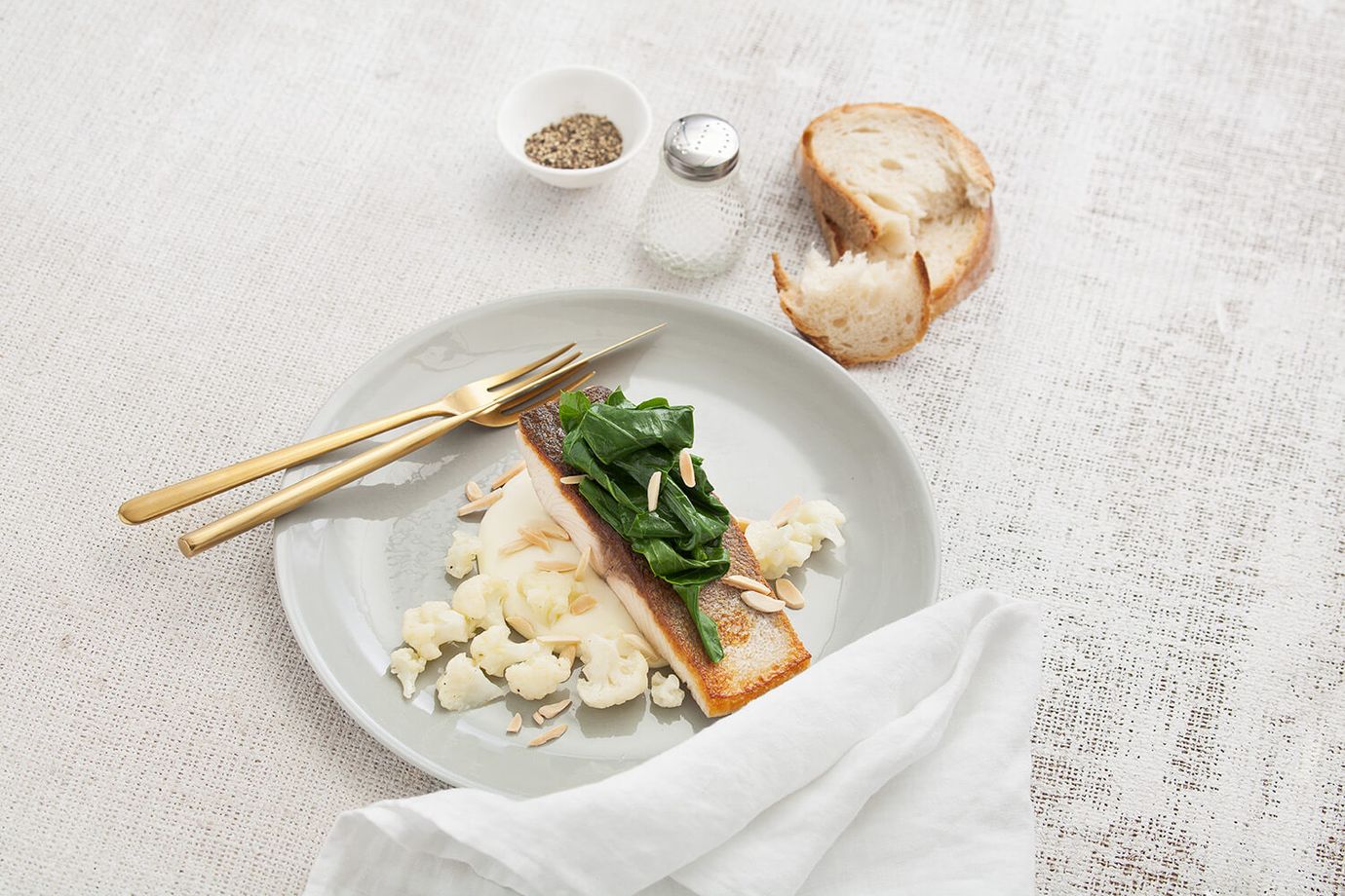 Hiramasa Kingfish, Tasmanian garlic and cime di rapa