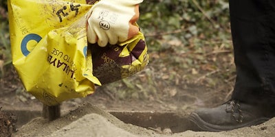 8.How-To-Lay-A-Patio-Step-8.jpeg