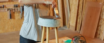 31.Concrete_Stool_Sealing_With_Varnish.jpeg