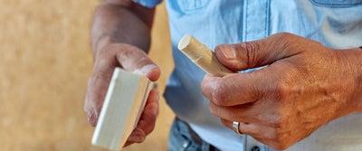 21._Comparing_dowel_end_with_wooden_peg_jig.jpg