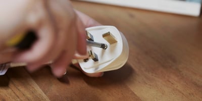 Changing A Plug How to change a plug | Wickes.co.uk