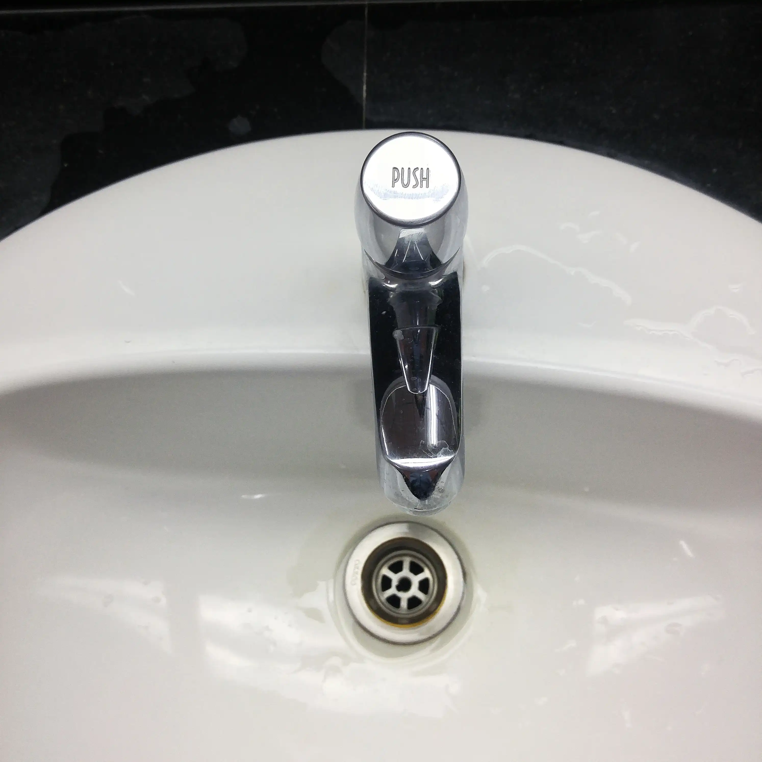 Non-concussive taps