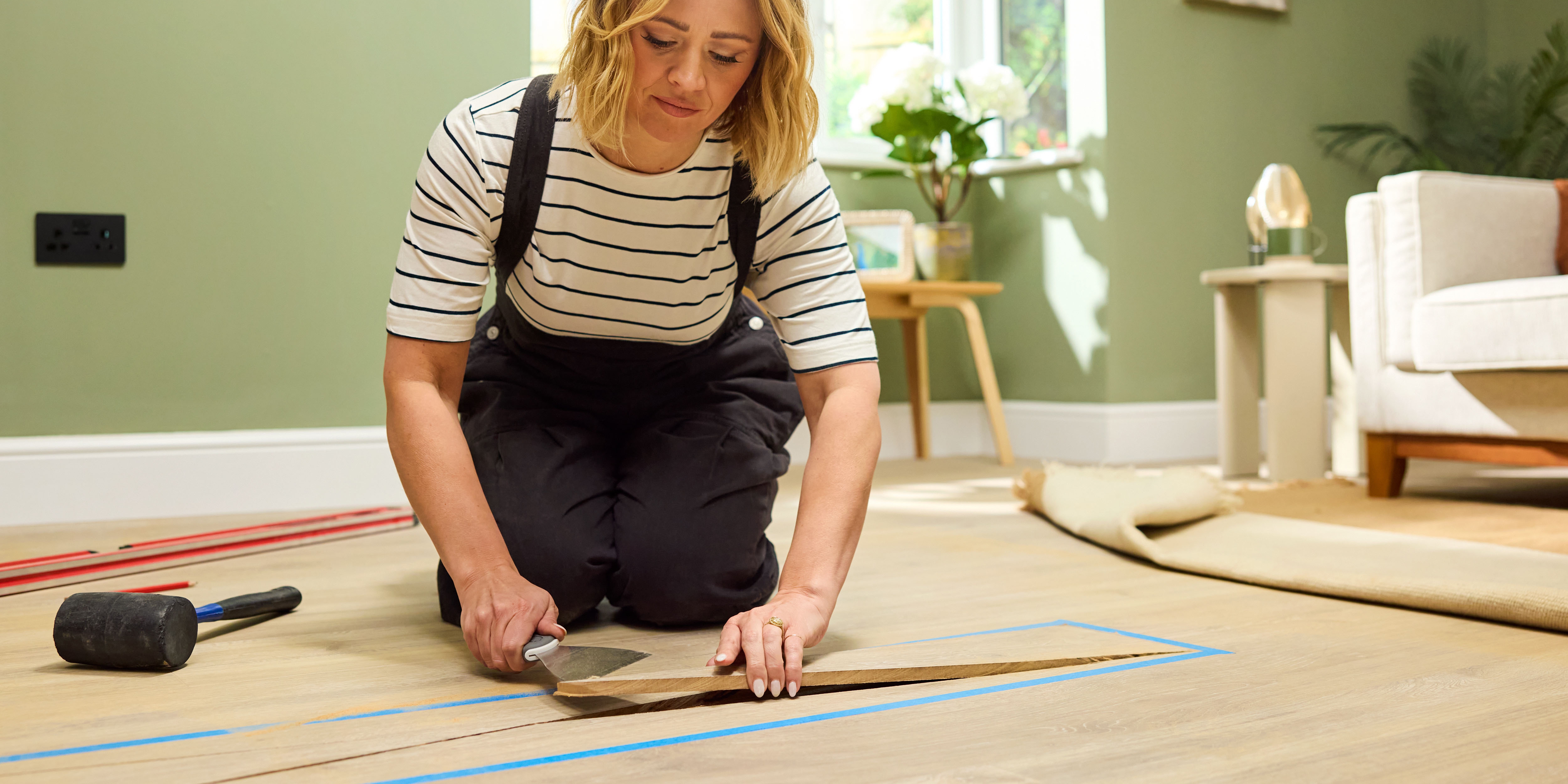 wickes-flooring-how-to-repair-laminate-2.jpg