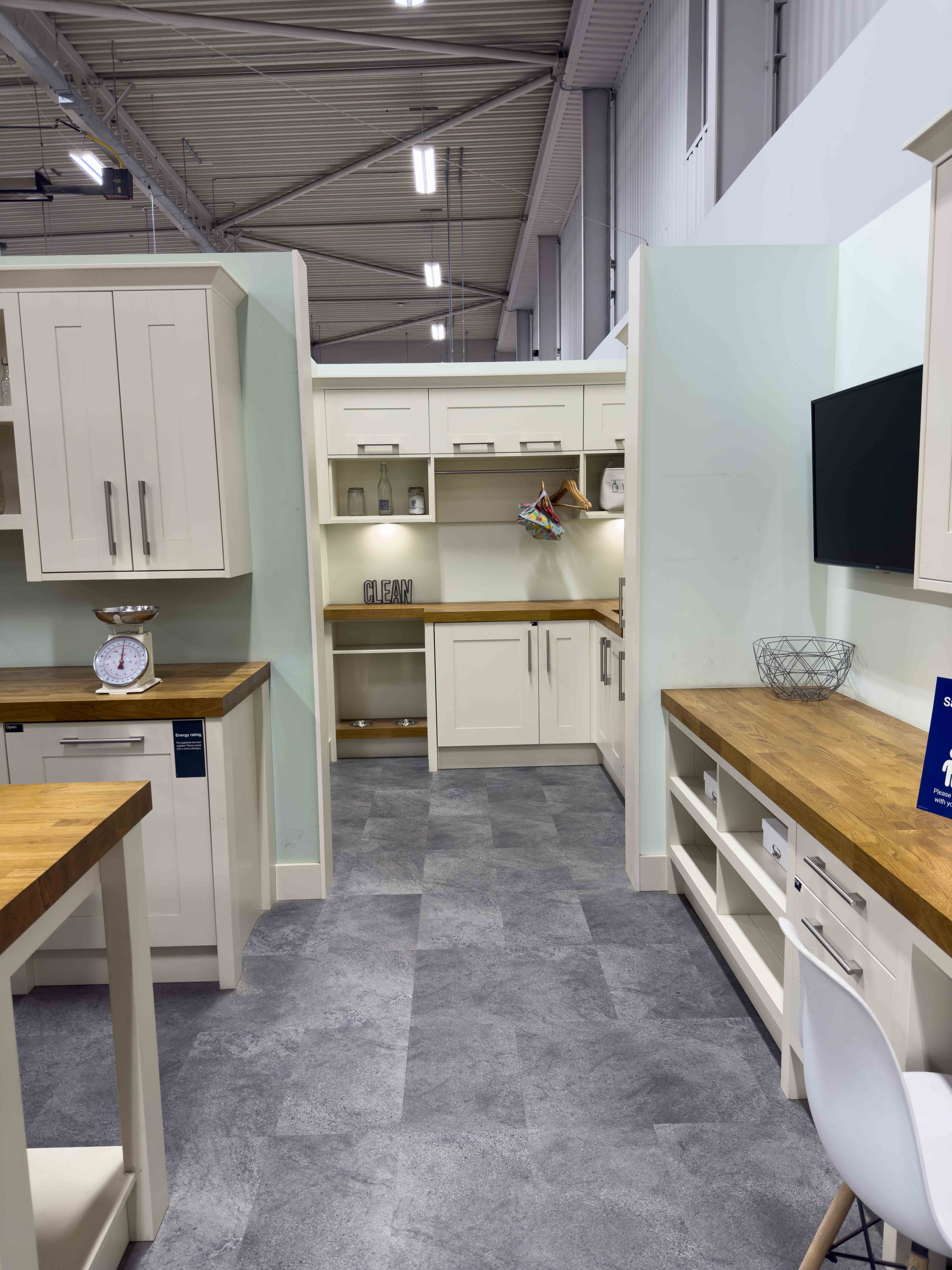 Wickes_Wolverhampton_KitchenDisplay.jpg