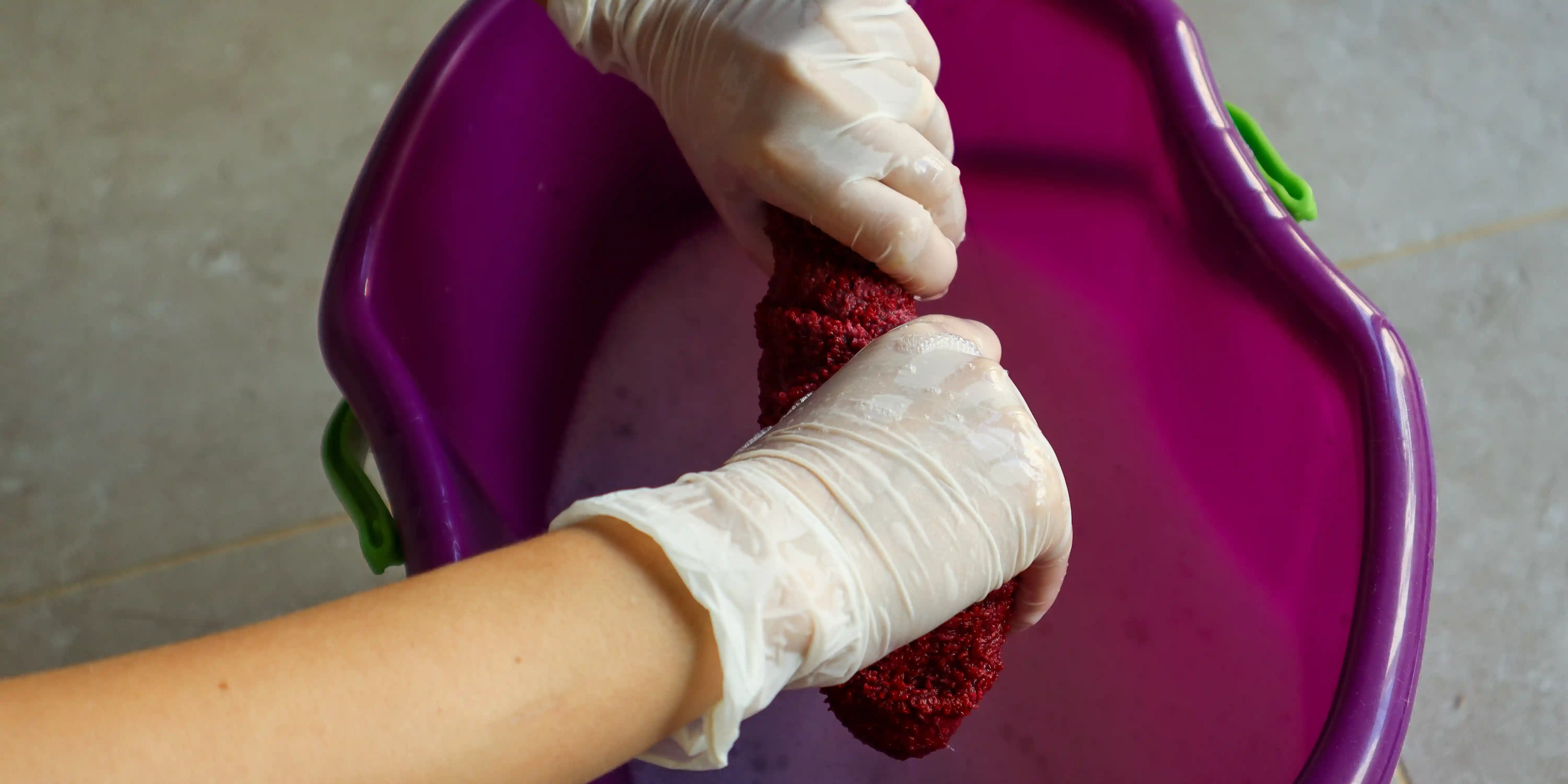 wickes-decorating-how-to-varnish-wood-22.webp