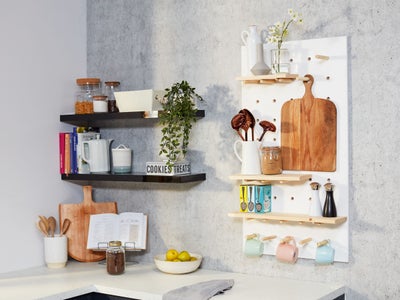 36._Peg_board_used_for_kitchen_storage.jpg