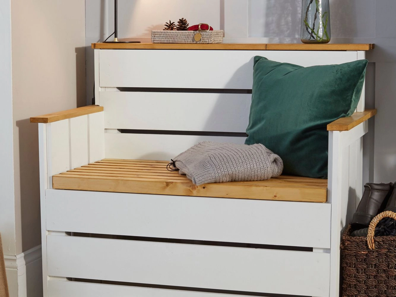 wickes-decorating-paint-radiator-11.webp