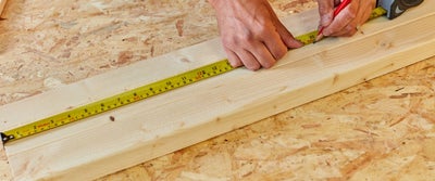 32.Measuring_timber.jpeg
