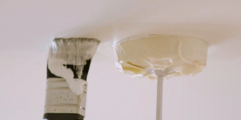 wickes-decorating-painting-ceiling-10.webp