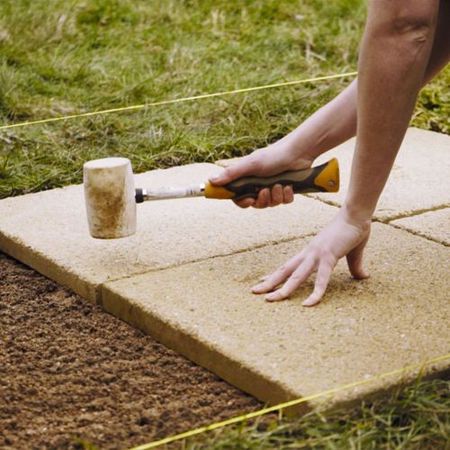 2018-Wickes-How-to-lay-a-path.jpg
