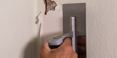 5.How-To-Repair-Walls-Patch-Plaster-5.jpeg