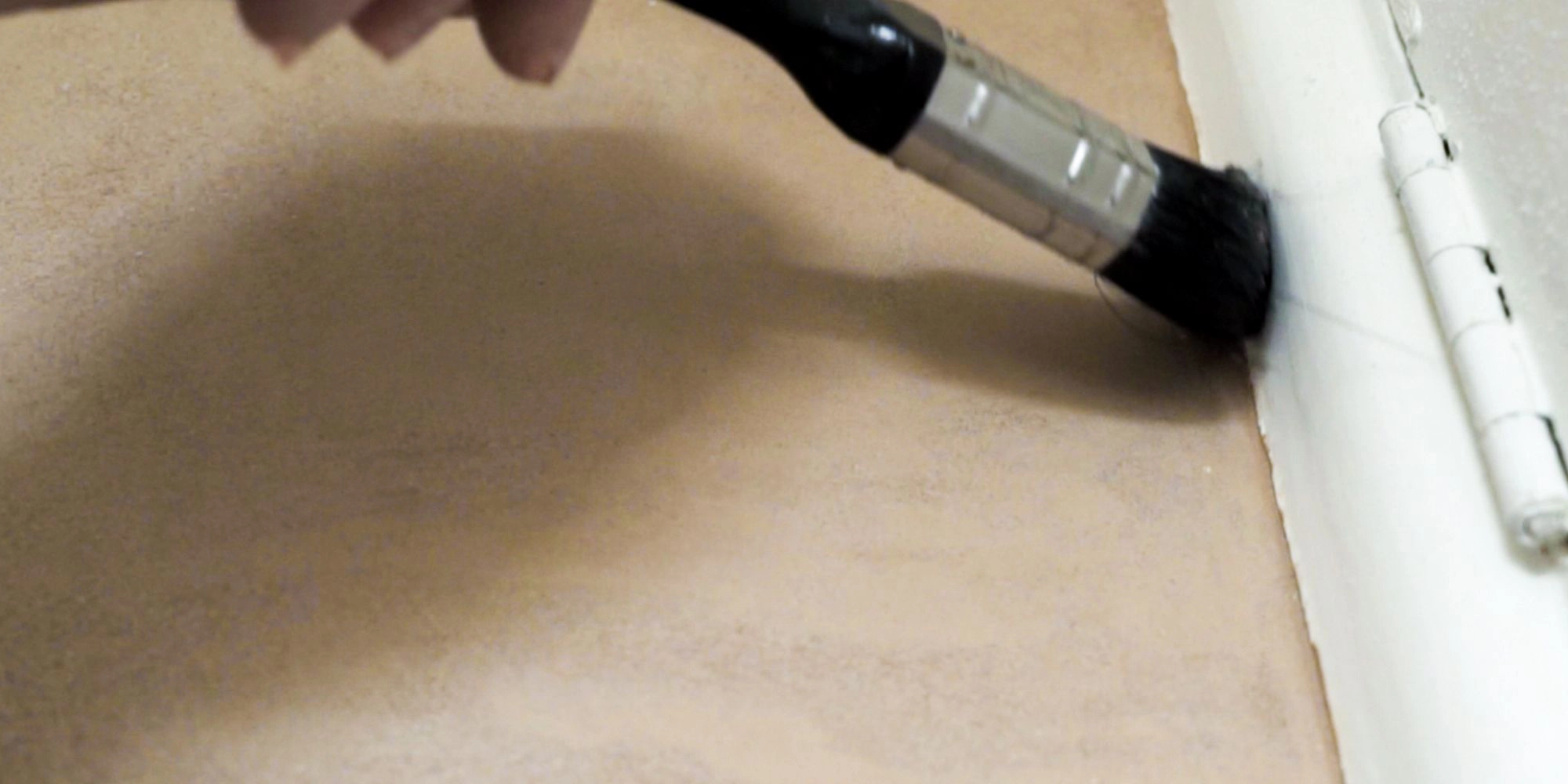 wickes-home-maintenance-how-to-plaster-wall-16.webp