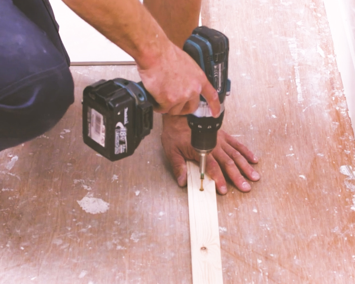 How to Tile a Bathroom Floor | Wickes