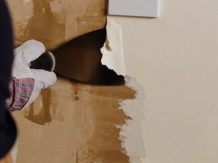 wickes-decorating-ideas-advice-removing-wallpaper.jpg