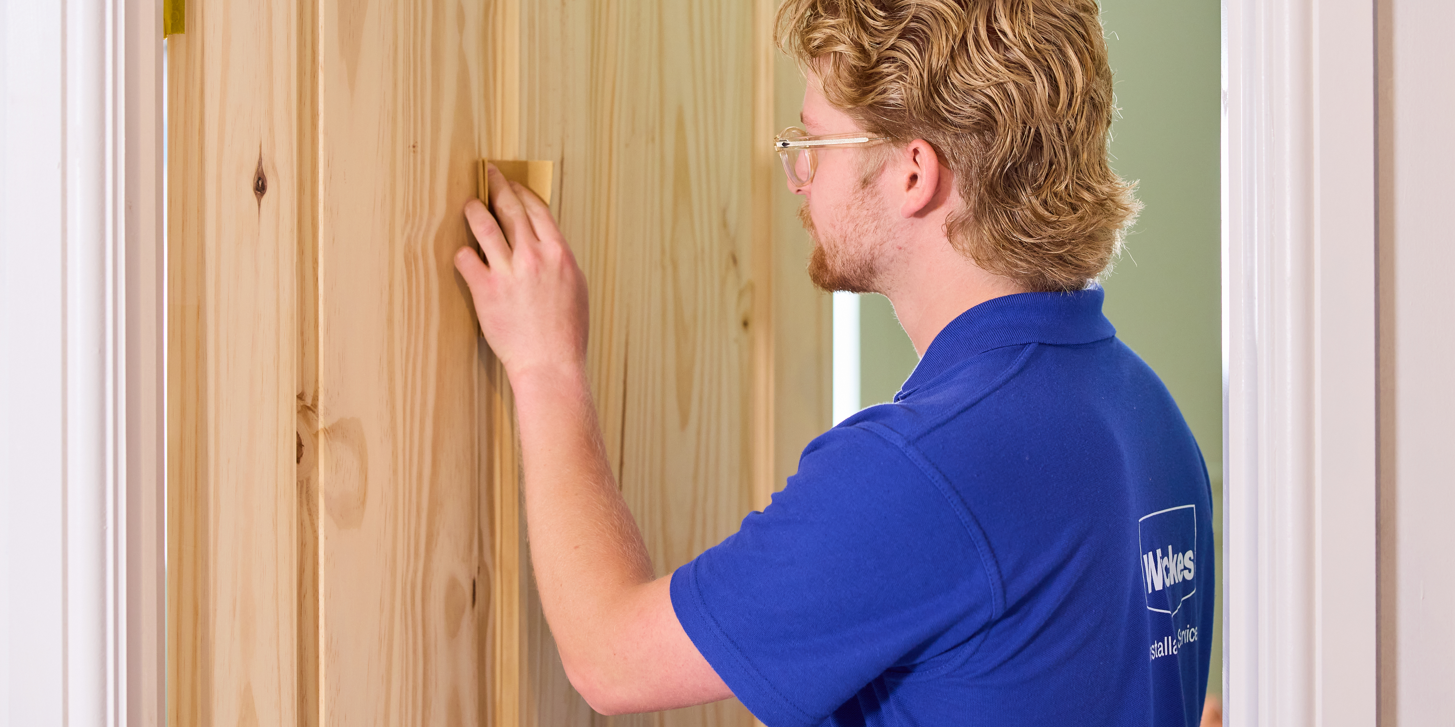 wickes-doors-varnish-door-how-to-2.jpg