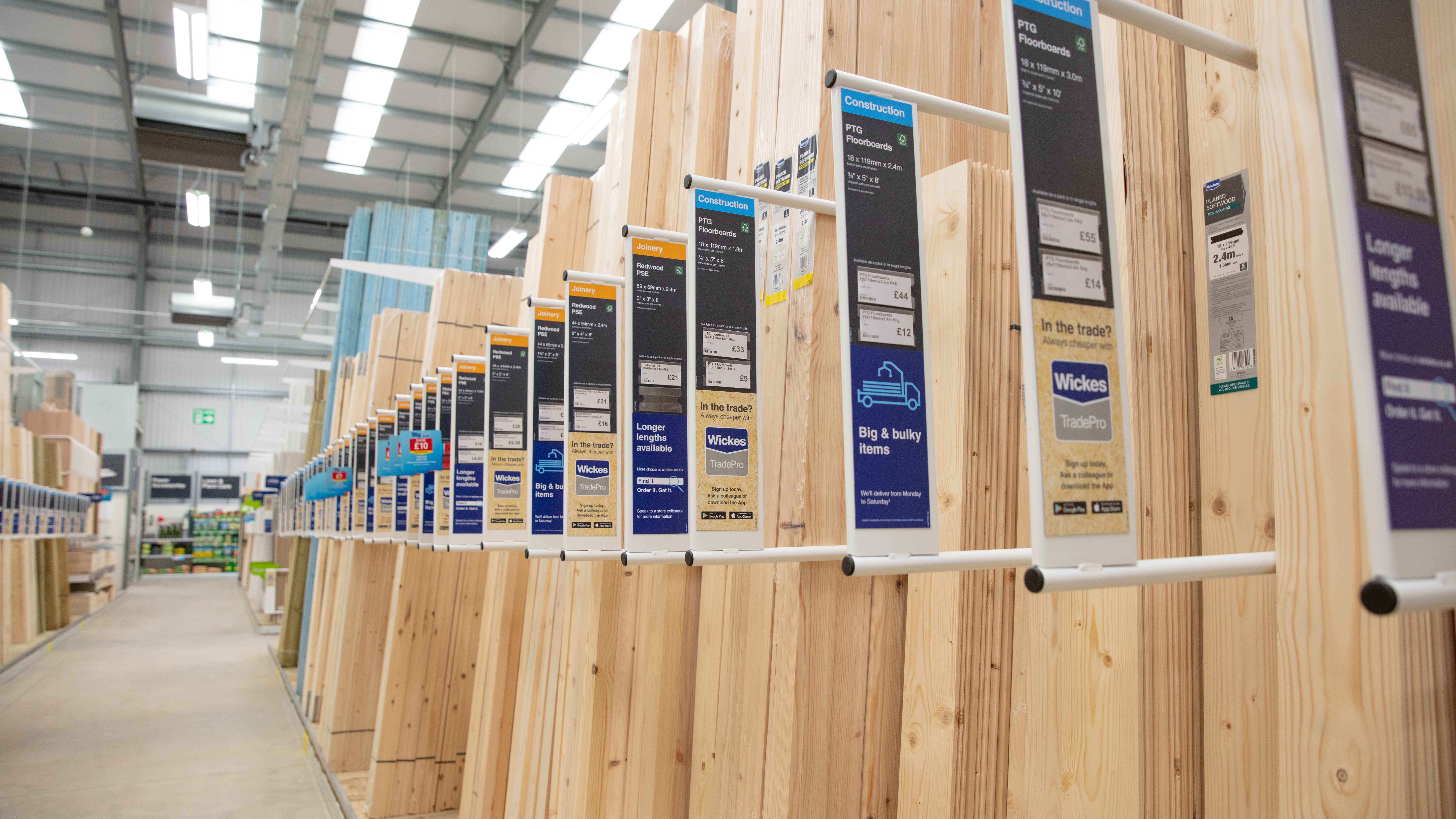 Wickes_LeamingtonSpa_TimberAisle.jpg