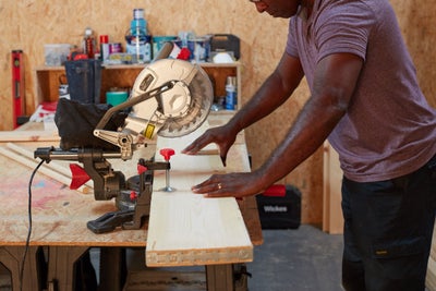 Cutting with circular saw