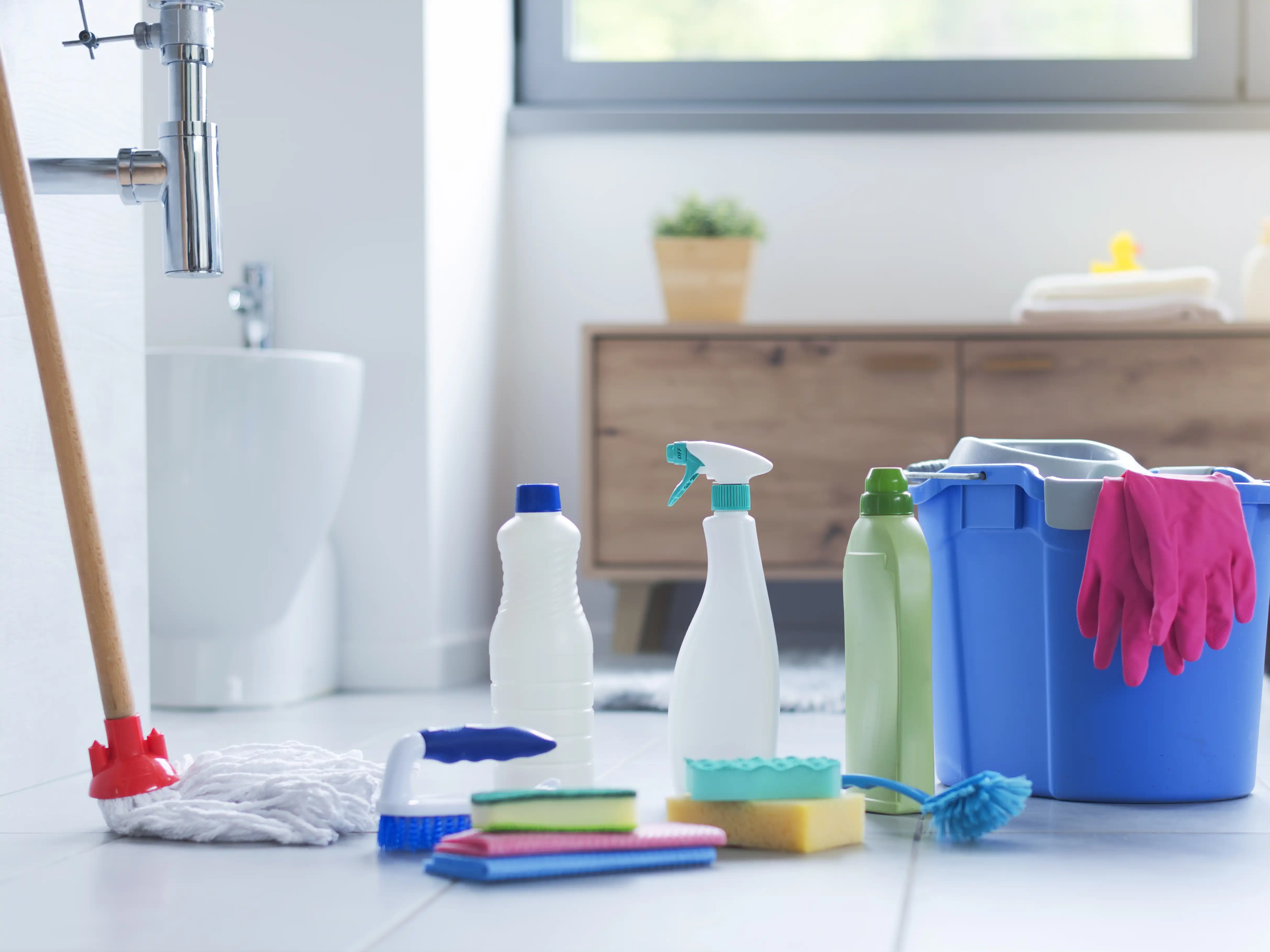 wickes-bathrooms-cleaning-your-bathroom-15.webp