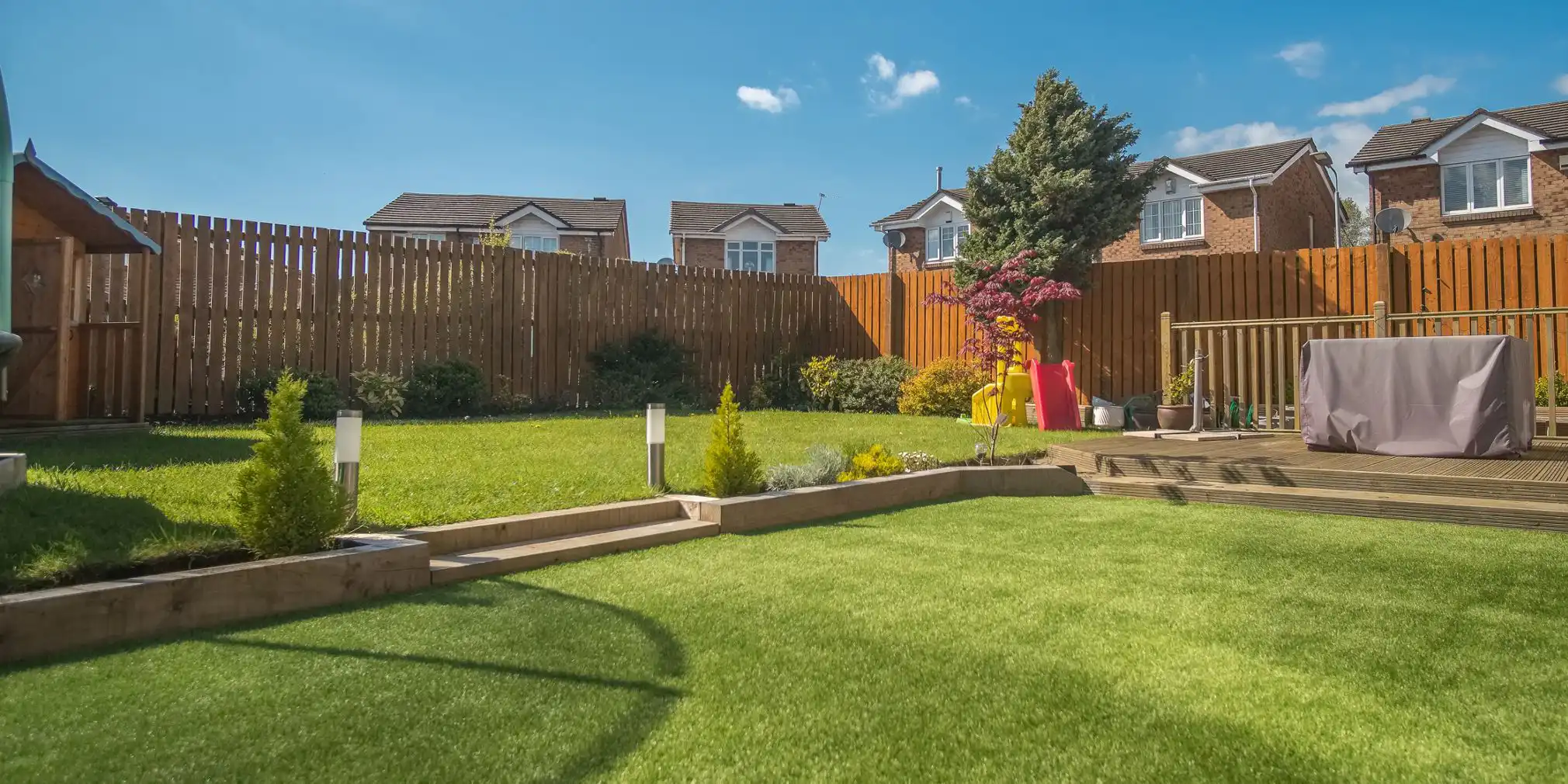 wickes-garden-constructing-sleeper-stairs-2.webp