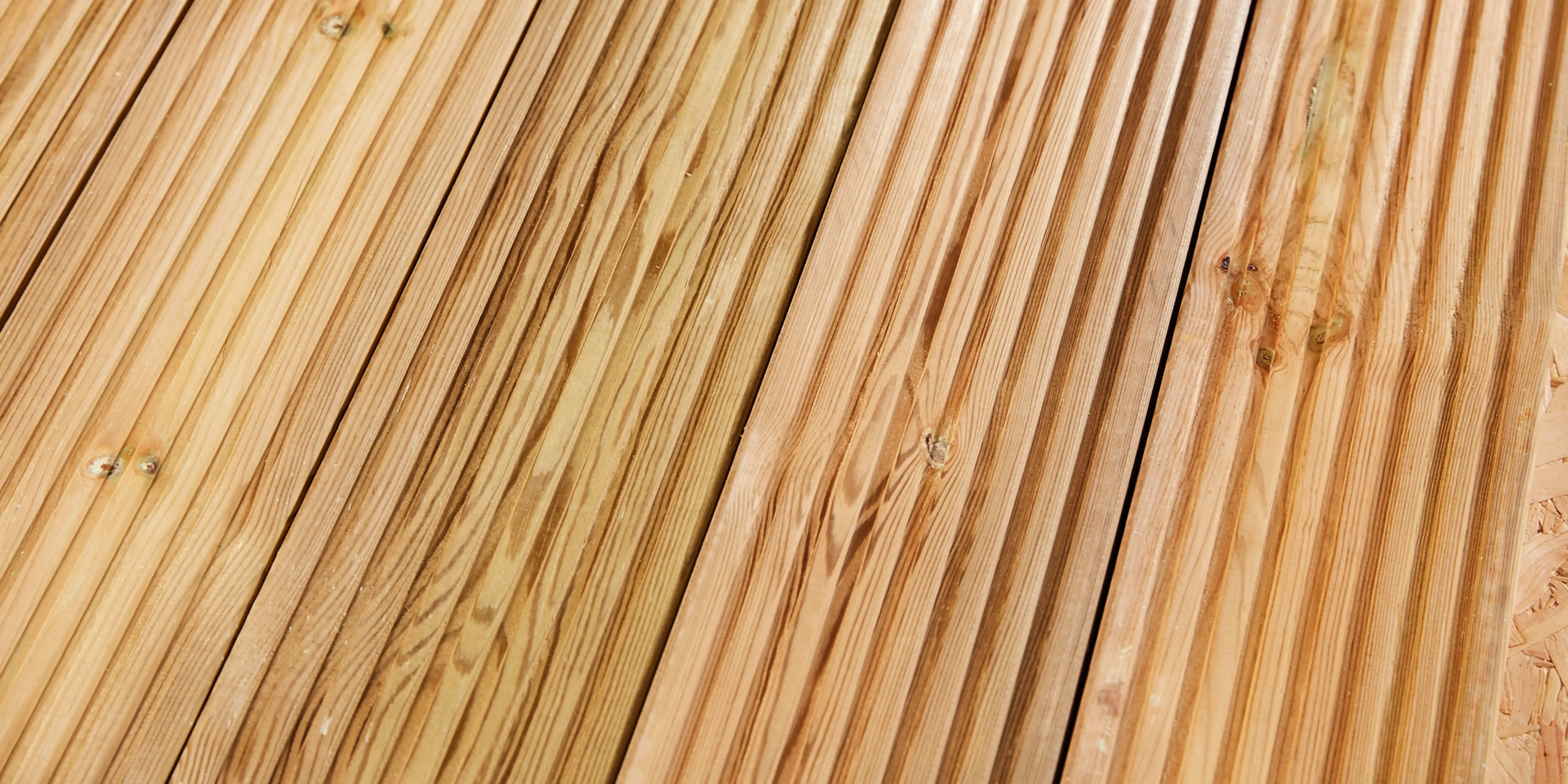 wickes-gardens-decking-materials-buying-guide-1.webp