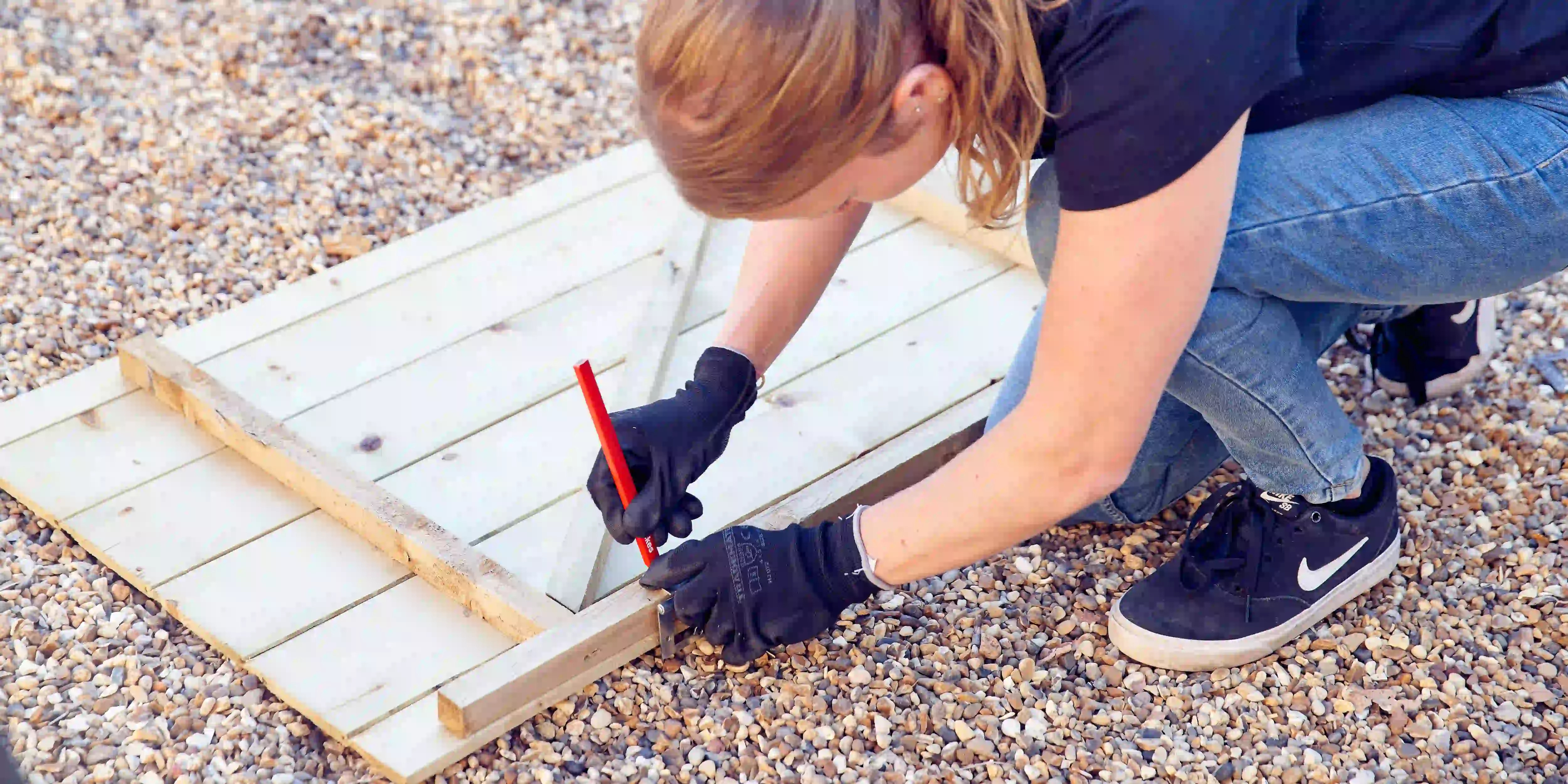 wickes-garden-how-to-build-shed-30.webp