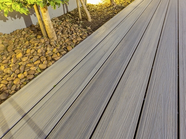 Composite & Plastic Decking