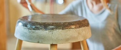 32.Concrete_Stool_Sealing_With_Varnish.jpeg