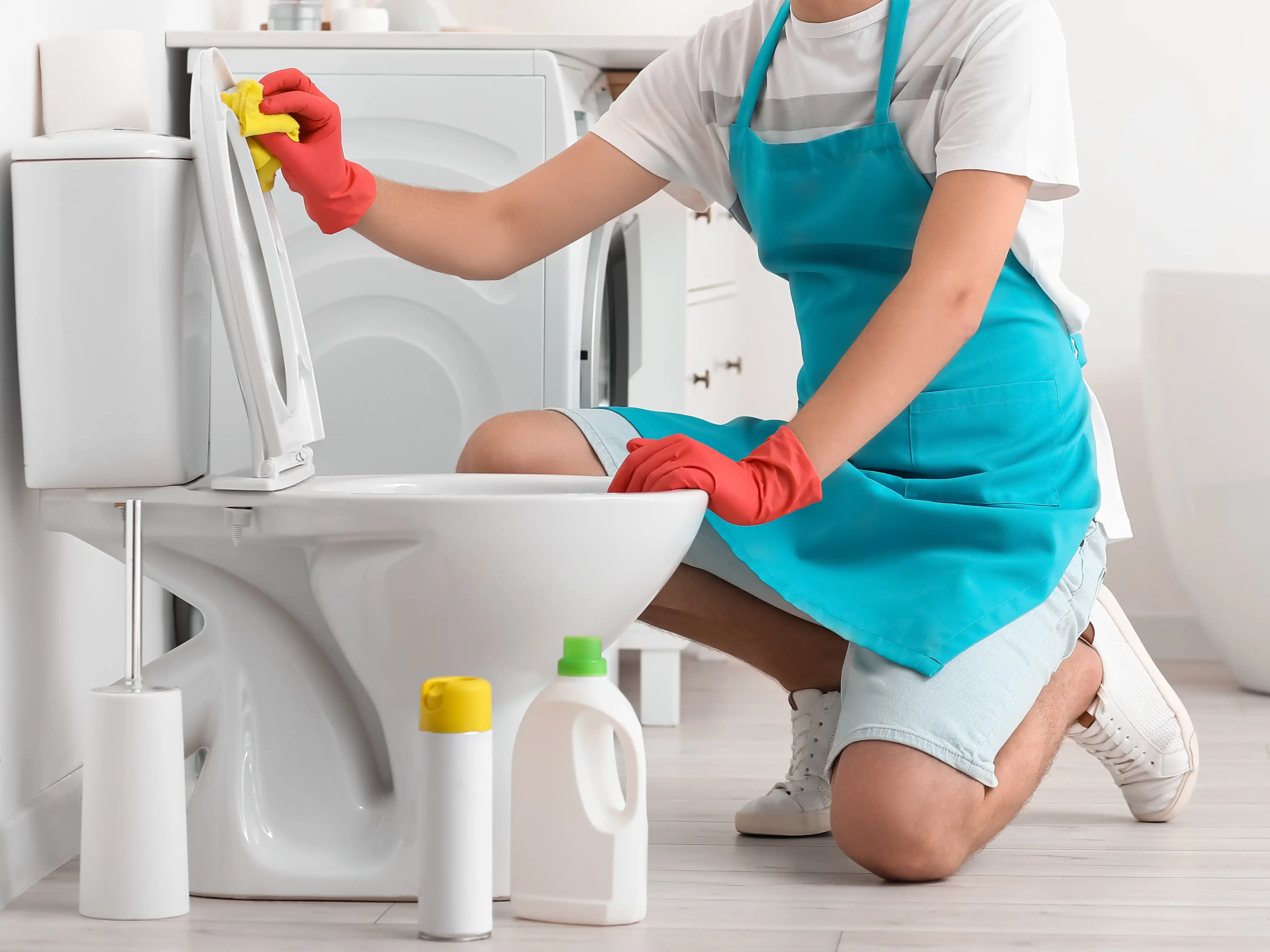 wickes-bathrooms-cleaning-your-bathroom-6.webp