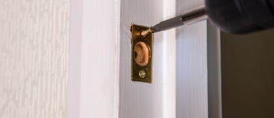 2018-Wickes-How-To-Fit-Door-Locks-Security-Bolt-10.jpg