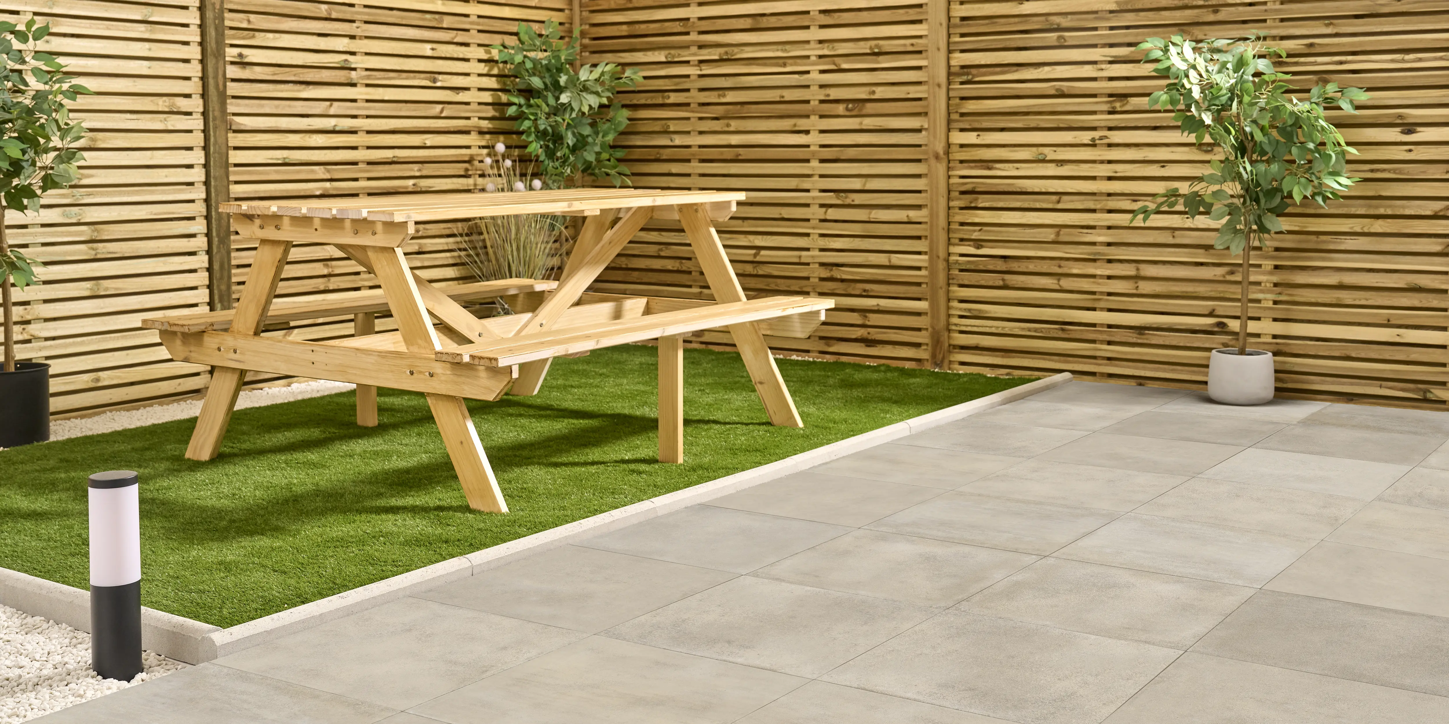 wickes-gardens-install-artificial-grass-20.webp